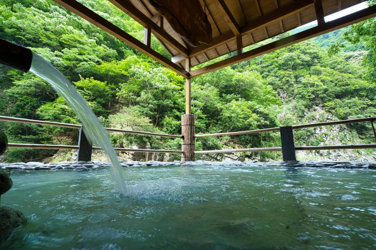 Отель Iya Onsen Миёси Экстерьер фото