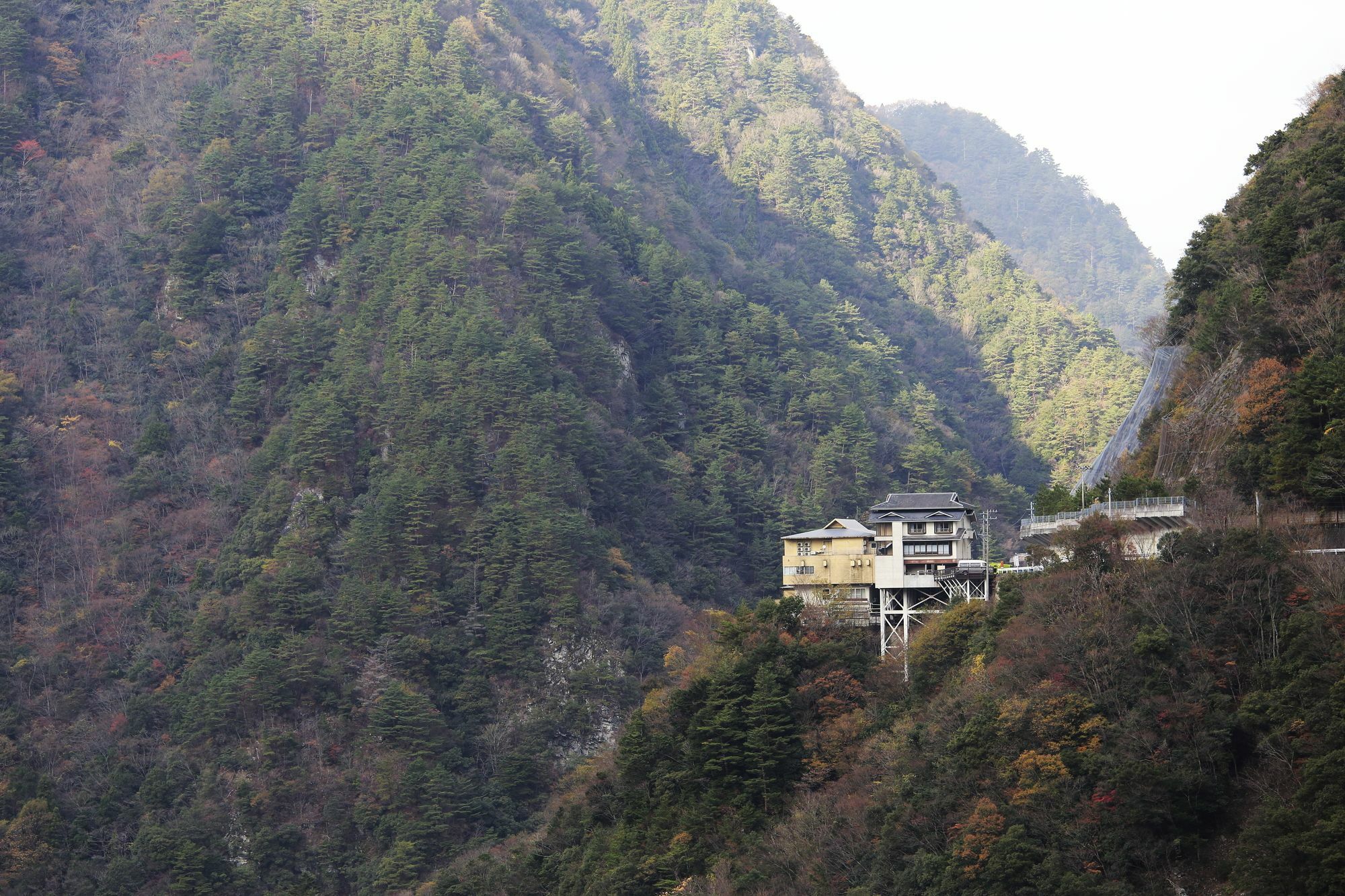 Отель Iya Onsen Миёси Экстерьер фото