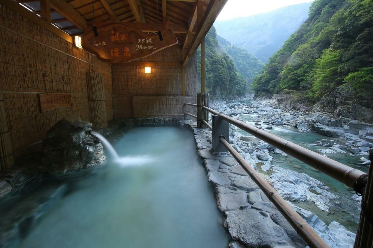 Отель Iya Onsen Миёси Экстерьер фото